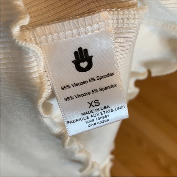 Women's Cream Long Sleeve Top - Picture 3 of 8